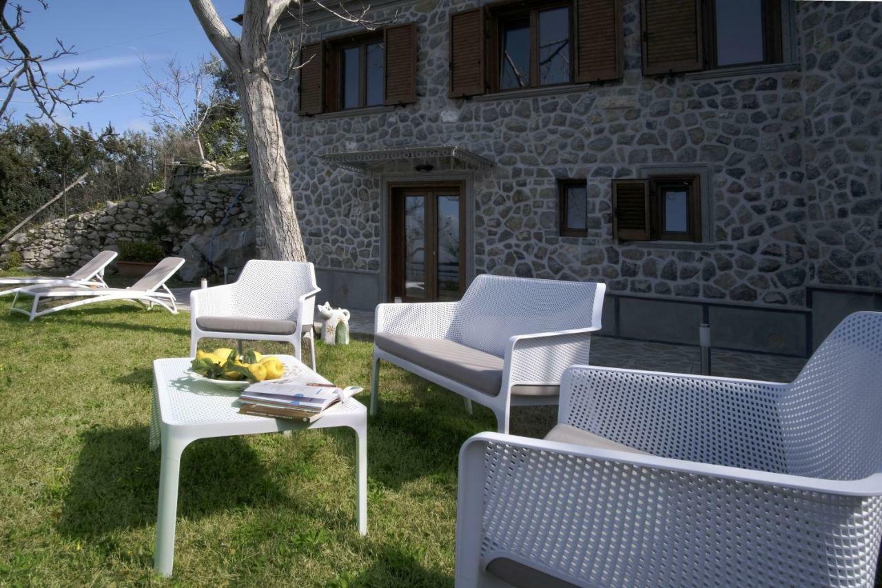 Villa D'Amare Capri View マッサ・ルブレンセ エクステリア 写真